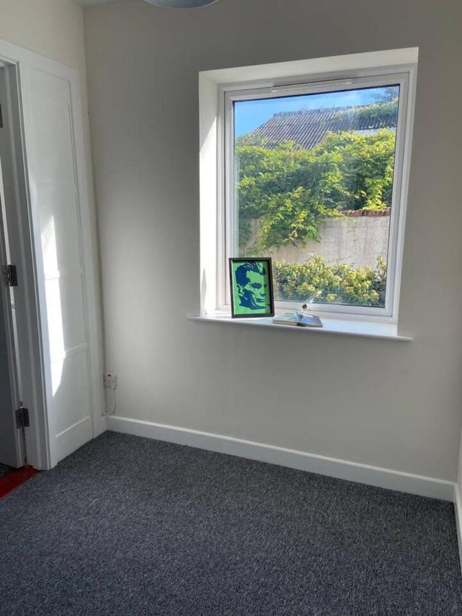 Town House In Ideal Location Central Enniskillen Exterior foto